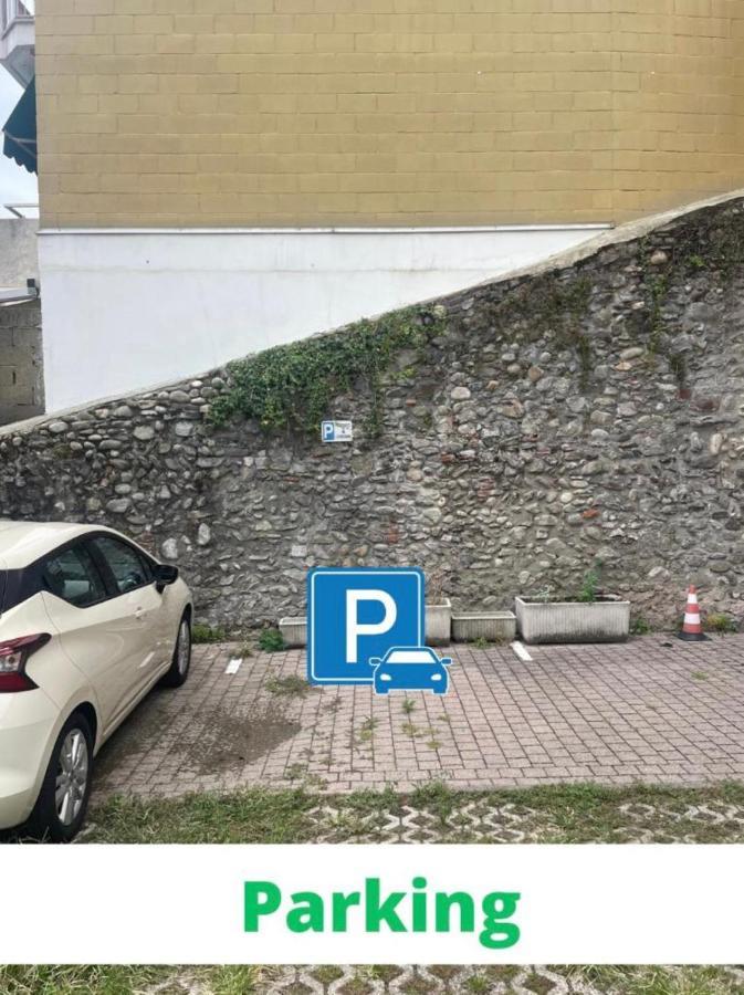 Apartmán Leonardo Academy In 5' - Parcheggio Gratis - Laghi & Wi-Fi Sesto Calende Exteriér fotografie