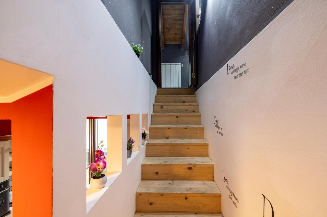 Apartmán Leonardo Academy In 5' - Parcheggio Gratis - Laghi & Wi-Fi Sesto Calende Exteriér fotografie